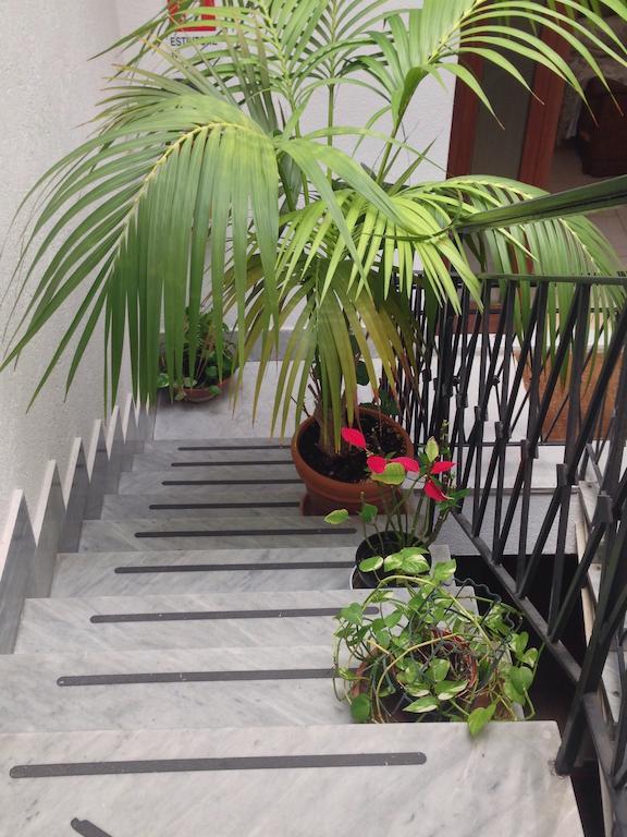 Albergo La Perla กาญารี ภายนอก รูปภาพ
