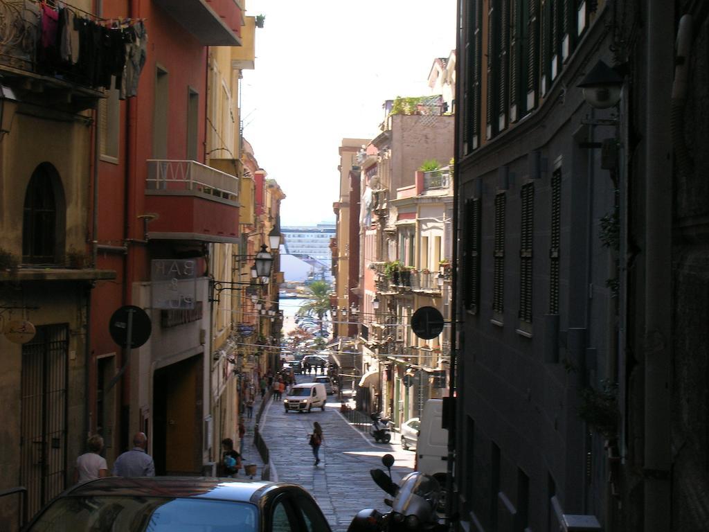Albergo La Perla กาญารี ภายนอก รูปภาพ
